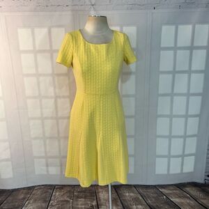 Talbots soft yellow short sleeve fit & flare summer dress size 4 petite